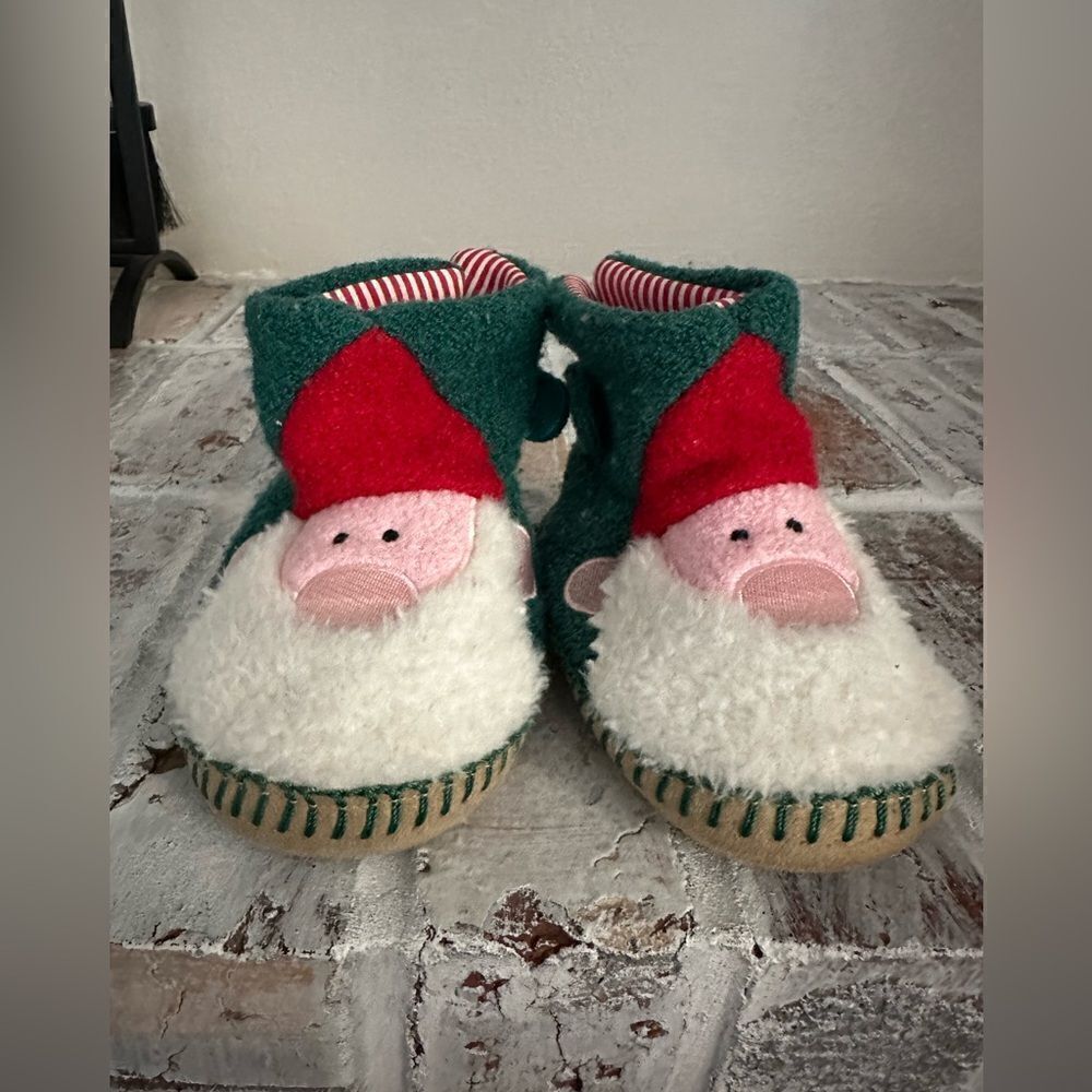 Hanna Andersson Santa Gnome Slippers Sz 7/8